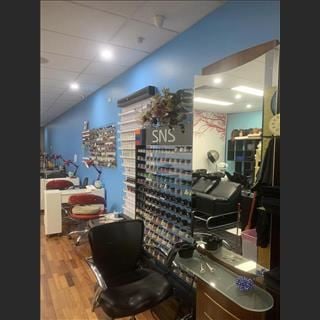 Sang shop hair beauty nails đầy đủ dụng cụ sẵn sàng vô làm liền